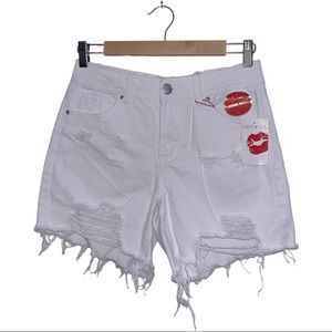 Hot kiss White High rise cut off short Junior’s size 3 NWT NEW